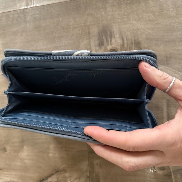 Vera Bradley Nomadic Floral Iconic RFID Turnlock Clutch Wallet‎ Quilted Large - Picture 7 of 11